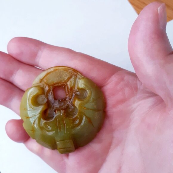 Vintage Hand Carved Jade Pendant - Picture 3 of 3